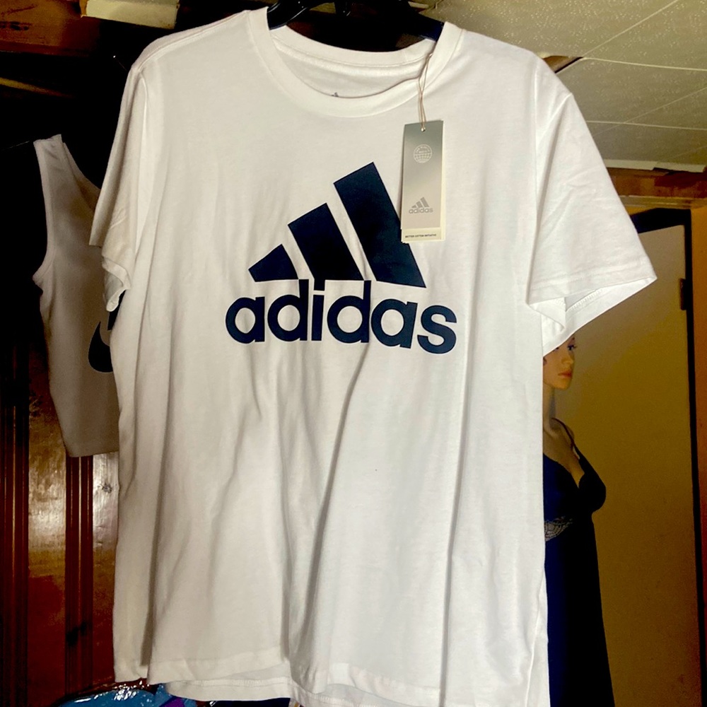 Womens adidas short sleeve Tee